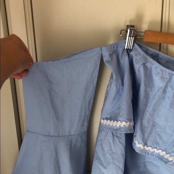 white eyelash off shoulder blouse! - Picture 2 of 3